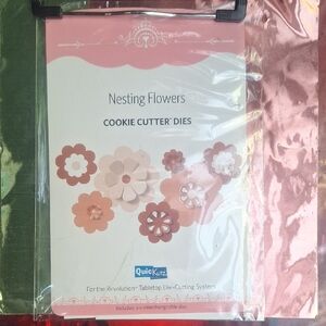 Quickutz Nesting Flowers Cookie Cutter Dies